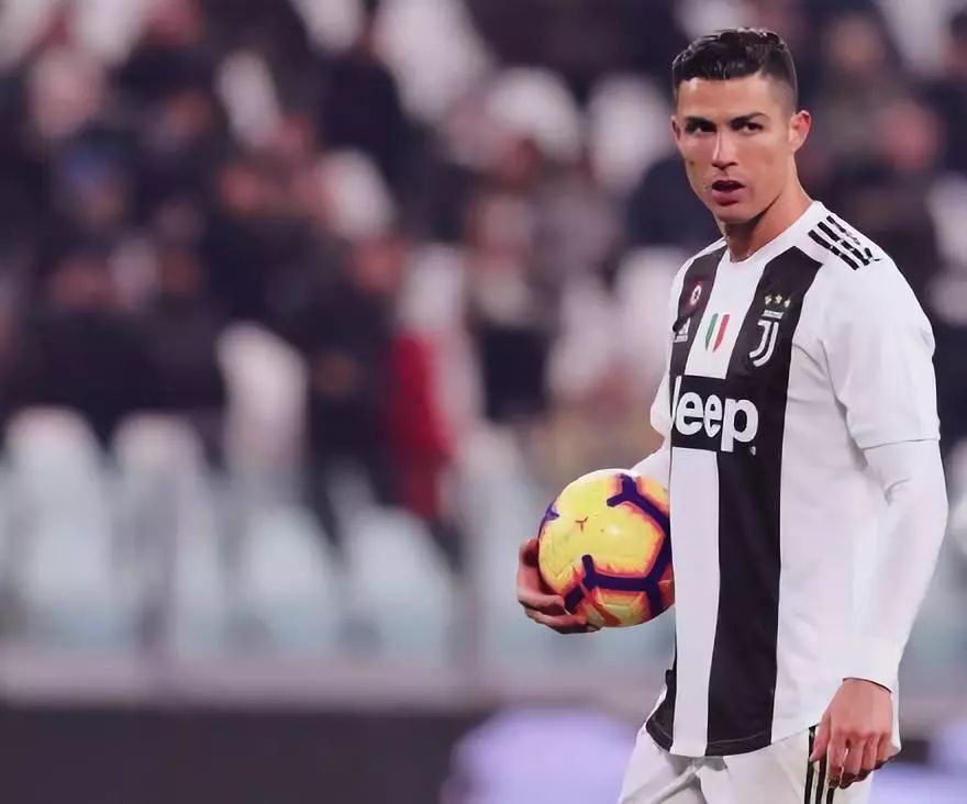 积极拼抢 积极拼抢